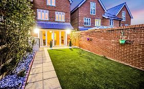 The Courtyard - Charming Boutique Hotel With Parking